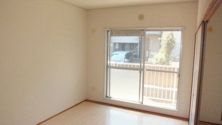 市川グリーンタウン原木の居間・リビング|別タイプ写真です