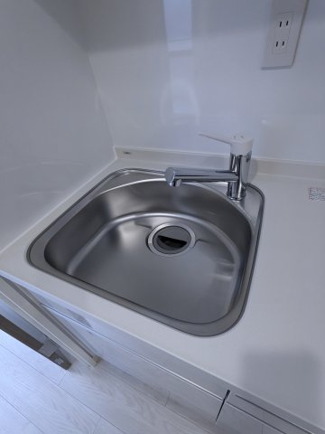 グランピア四谷のキッチン|コンパクトなキッチンで掃除もラクラク