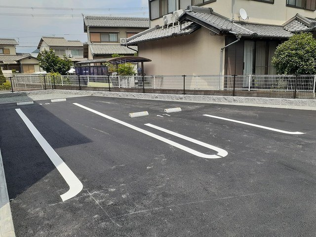 パルグランデⅡの駐車場