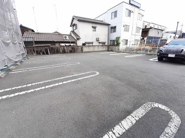 マーカスＢの駐車場