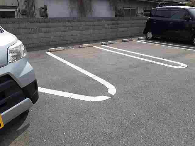 カサブランカ富永の駐車場
