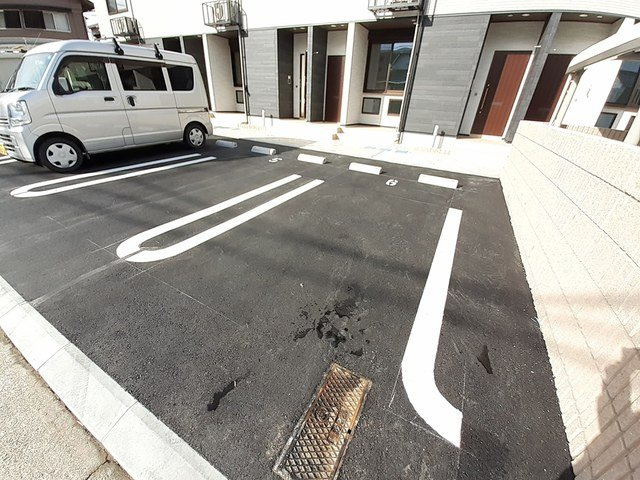 レガリアの駐車場