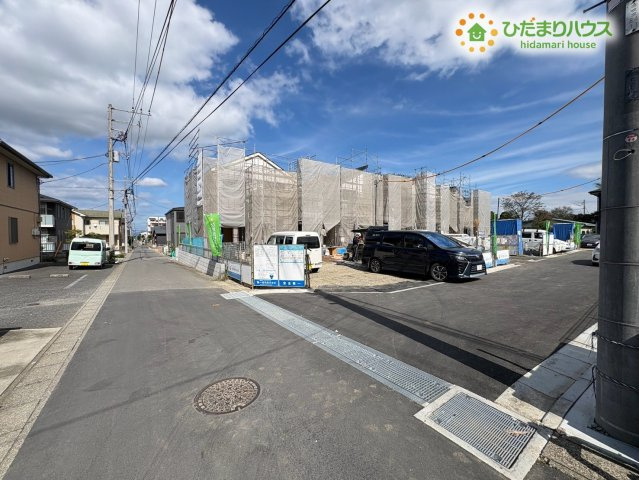 深谷市上野台　第25　新築一戸建て　リーブルガーデン　04の前面道路含む現地写真