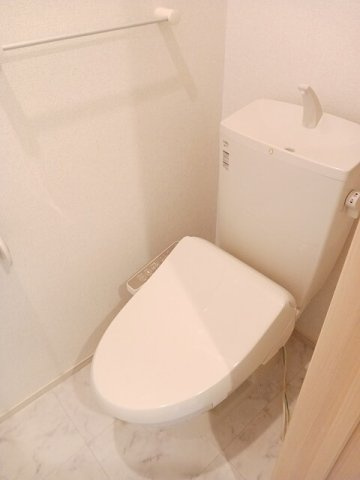 パールハウスＣのトイレ|清潔感のあるトイレです