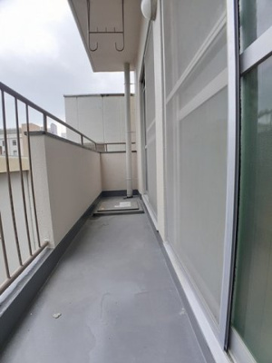 【バルコニー】 | Ｕ－Ｂｕｉｌ十二番丁　Ⅱ | 外からの目が気にならないバルコニーで洗濯物が干せます