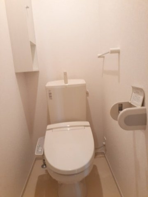 【トイレ】 | コルテーゼ　Ⅲ | 清潔感のあるトイレです