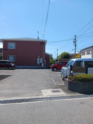 【駐車場】 | プロメナーデ名草 | 駐車場完備です