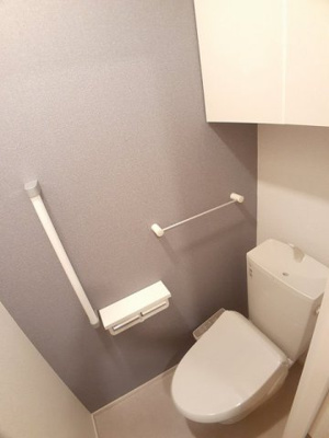 【トイレ】 | ヴェルソー有本Ⅰ | 清潔感のあるトイレです