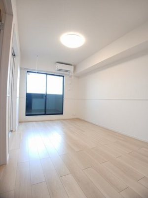 【居間・リビング】 | エスペランサⅡ（和歌山市木ノ本 | こちらの居間で趣味の時間をお楽しみください