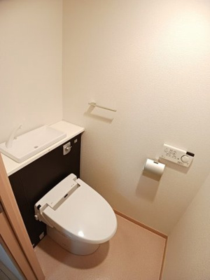 【トイレ】 | レジデンスブライト | コンパクトで使いやすいトイレです