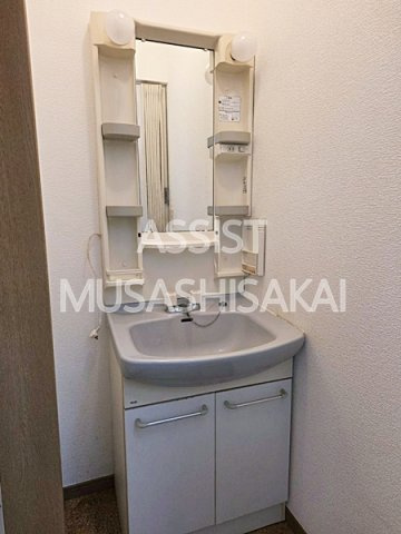 アッシェレムの洗面所