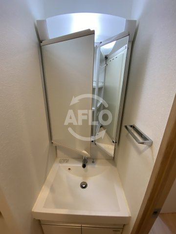 エス・キュート梅田中崎町の洗面所|エス・キュート梅田中崎町　独立洗面化粧台