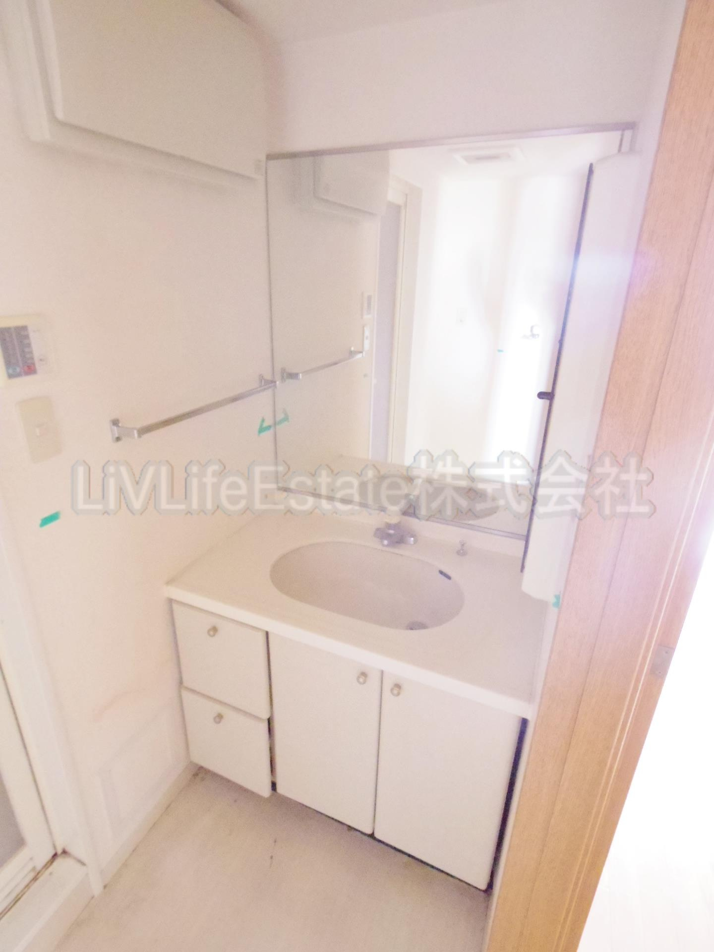 グラディート久米川(グラディートクメガワ)の洗面所|同仕様写真