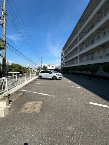 シャンボール芦屋の駐車場