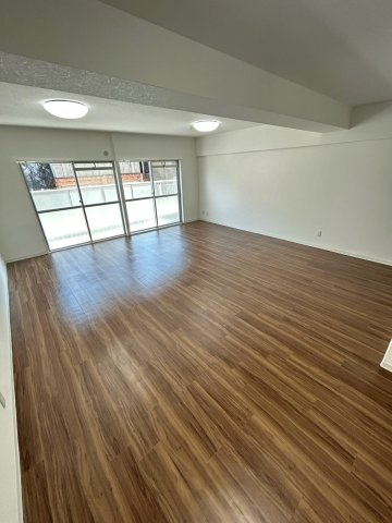 シャンボール芦屋の居間・リビング