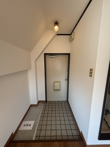 中山ビルの玄関