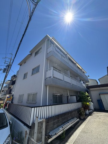 パルテール立花の外観