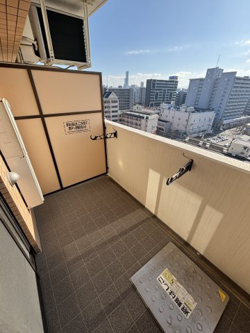 Luxe難波西Ⅲのバルコニー|忙しい朝には欠かせない洗面所です