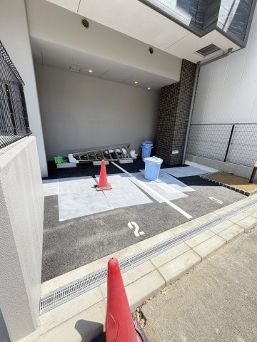 ワールドアイ神戸元町ヒルズの駐車場