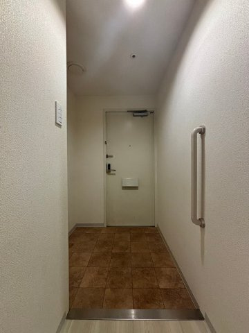 フォレステージュ谷町の玄関