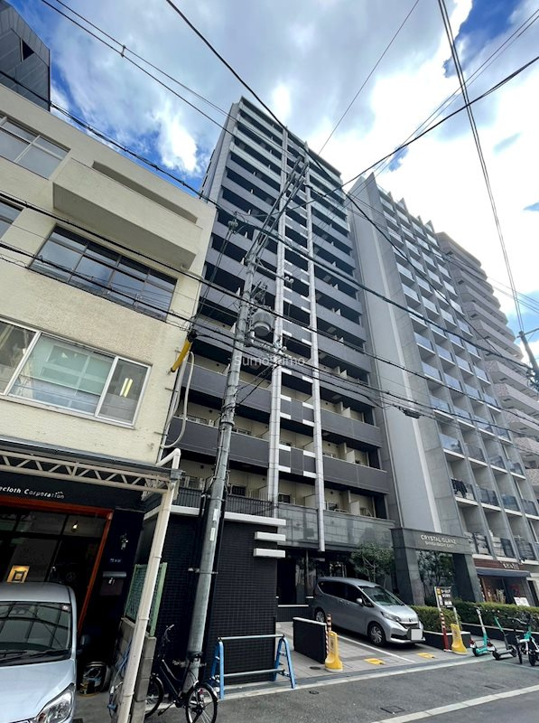 クリスタルグランツ心斎橋EASTの外観
