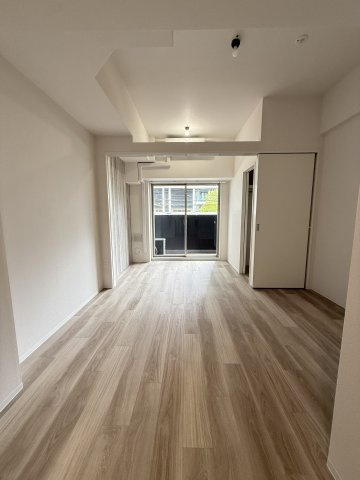 セレニテ谷町四丁目アリエの居間・リビング