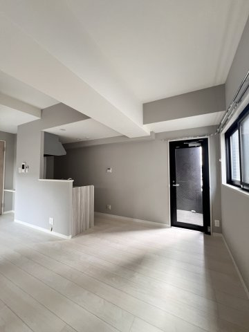 Cresci la Zonaの居間・リビング
