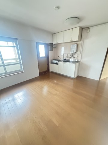 五位ノ池南ビル　2号館の居間・リビング