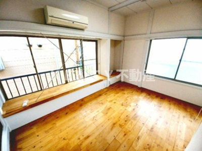 【居間・リビング】 | 大井５丁目戸建て | ゆったりとしたリビングです