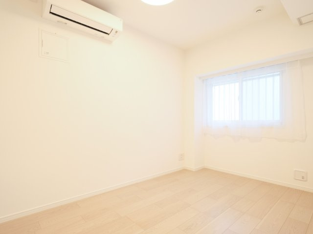 メゾン田町の洋室|メゾン田町：約５．０帖の洋室にもクローゼット・窓が付いております！