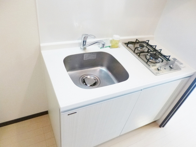 ステージファースト西巣鴨二番館のキッチン|2口ガスコンロ設置済みのキッチンです☆
