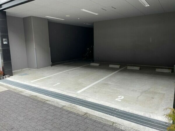 レオンコンフォート神戸ハーバーウエストの駐車場