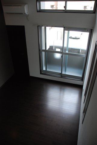【居間・リビング】 | イルサンテⅢ | 快適にお過ごしいただけるおすすめのお部屋です。