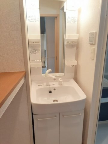 ディアコートの洗面所|忙しい朝には欠かせない洗面所です