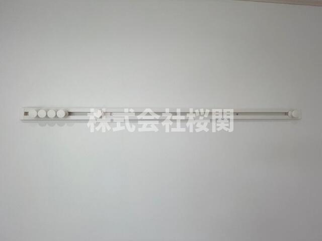 ハーミットクラブハウス新子安Ⅲの設備|壁掛けハンガーレール有り♪