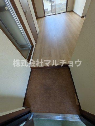 マウンティングッズの玄関|明るい玄関です