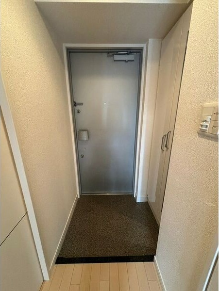 プレサンス新栄リミックスの玄関