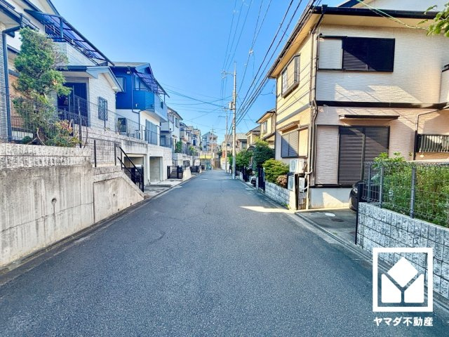 京田辺市薪西山の前面道路含む現地写真