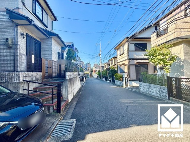 京田辺市薪西山の前面道路含む現地写真