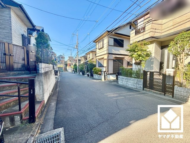 京田辺市薪西山の前面道路含む現地写真