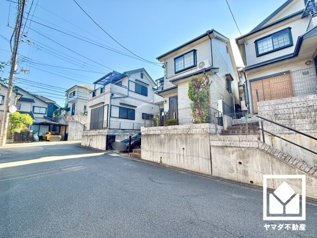 京田辺市薪西山の外観
