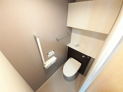 【トイレ】 | アーバンライフ　銘苅 | 落ち着いたトイレです