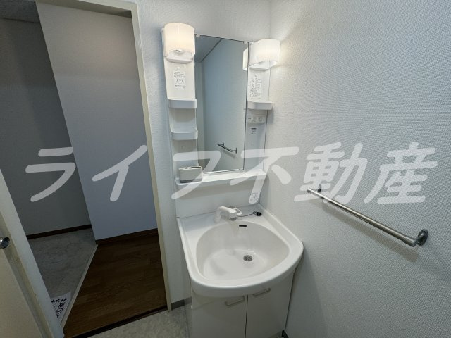 グランドシャトー山本の独立洗面台|独立洗面台、朝の身支度には欠かせません