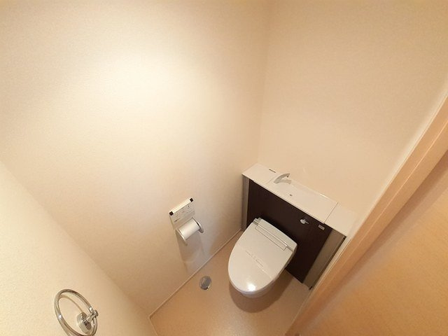 【トイレ】 | メゾン　メルヴェーユ | 落ち着いた色調のトイレです