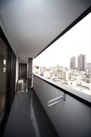 ボヌールスクエアアコオV番館のバルコニー
