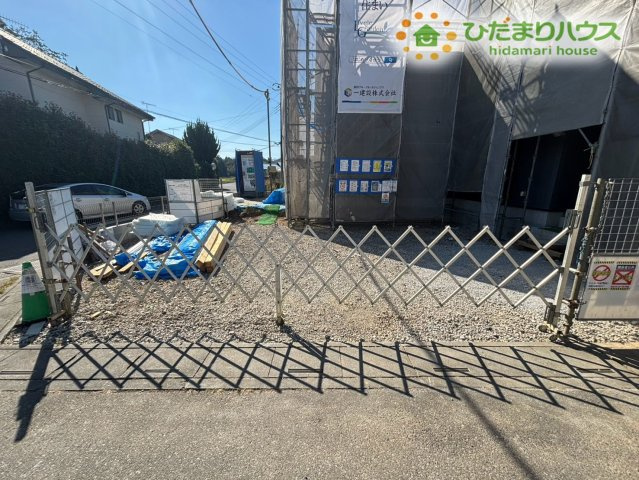 寄居町赤浜第3　新築一戸建て　リーブルガーデン　01の駐車場