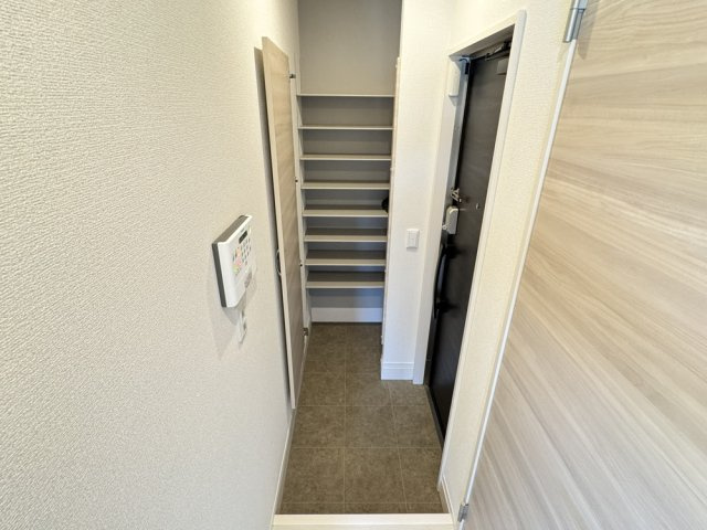 サンクスウィズダムの玄関