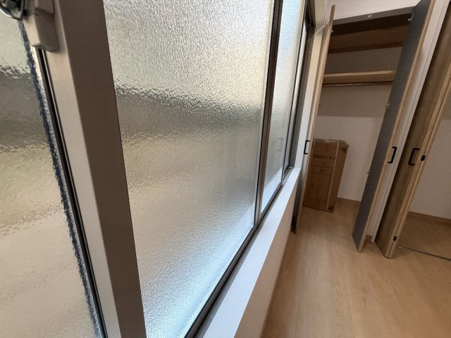 練馬区貫井５丁目　中古一戸建　西武池袋線　中村橋の設備|サッシはペアガラスに変更しており、断熱性と防音性を高めております。