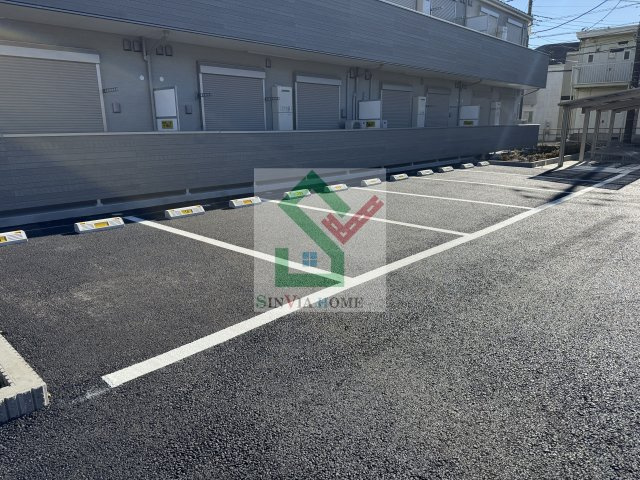 ラリベリュール二本榎の駐車場