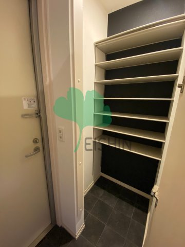 D-roomパークサイド吉塚(ディールームパークサイド吉塚)の玄関|下駄箱もしっかりついてます！